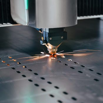 laser cutting mashine cnc with flying sparks